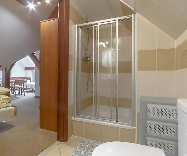 Sudety Blisko Szlakow Gorskich I Wyciagow Narciarskich, Prywatny Bezplatny Parking 3* קרפאז'