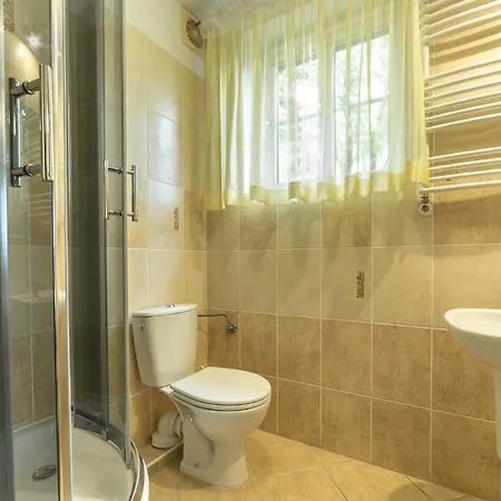 게스트하우스 Sudety Blisko Szlakow Gorskich I Wyciagow Narciarskich, Prywatny Bezplatny Parking 3*