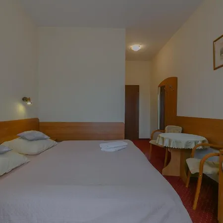 Sudety Blisko Szlakow Gorskich I Wyciagow Narciarskich, Prywatny Bezplatny Parking 게스트하우스