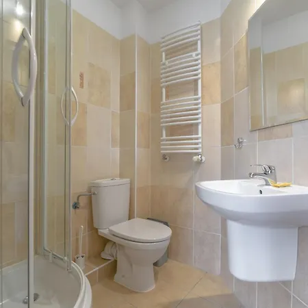 Sudety Blisko Szlakow Gorskich I Wyciagow Narciarskich, Prywatny Bezplatny Parking 게스트하우스