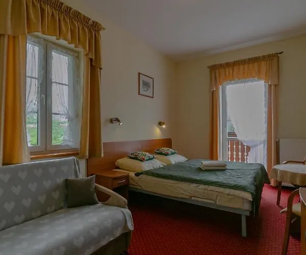 Sudety Blisko Szlakow Gorskich I Wyciagow Narciarskich, Prywatny Bezplatny Parking 3*