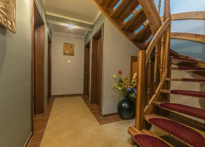 Sudety Blisko Szlakow Gorskich I Wyciagow Narciarskich, Prywatny Bezplatny Parking 3* Karpacz